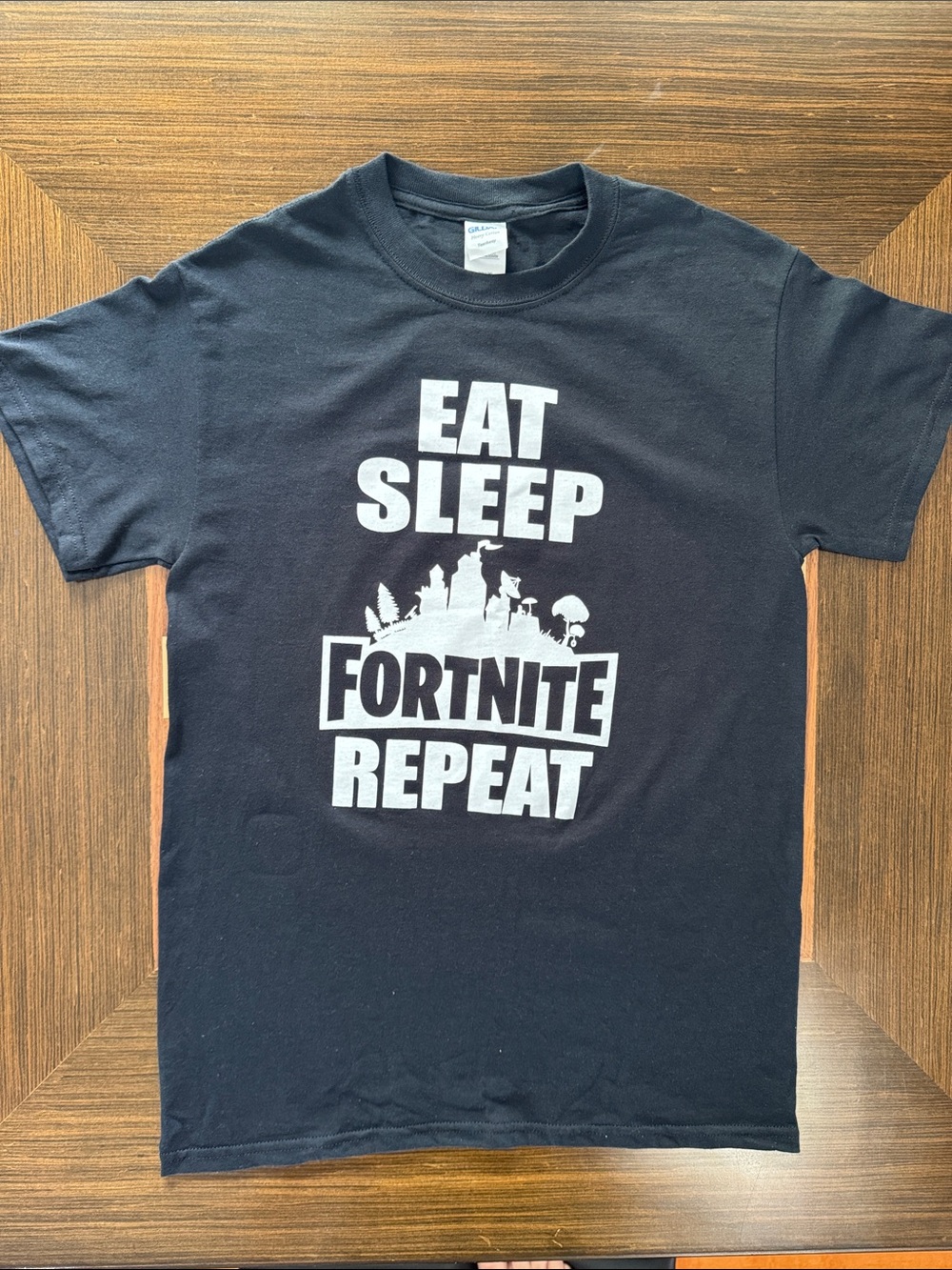 Mens Eat Sleep Fortnite Repeat black short sleeve t-shirt size small.